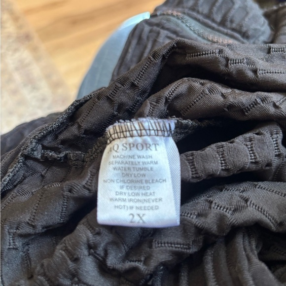 Women's Black Textured/waffled Jacket AQ Sports 2X lightweight, hood & pockets. - Picture 9 of 10